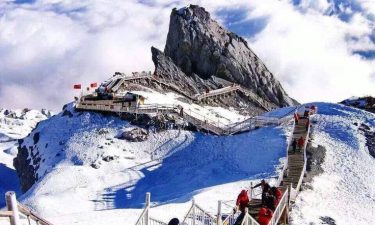 Chengdu + Ski Resort + Jiuzhaigou Paradise