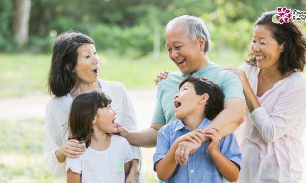 travel bersama warga emas