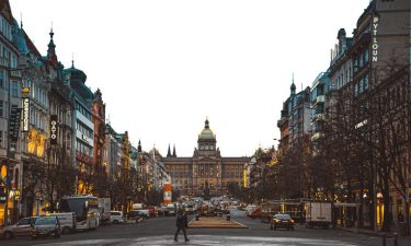 Itali + Eropah Timur 6 Negara