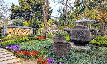 Amazing 3 Cities: Chengdu + Jiuzhaigou + Chongqing