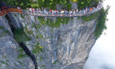 Zhangjiajie + 3 Gorges Dams + Phoenix Ancient Town